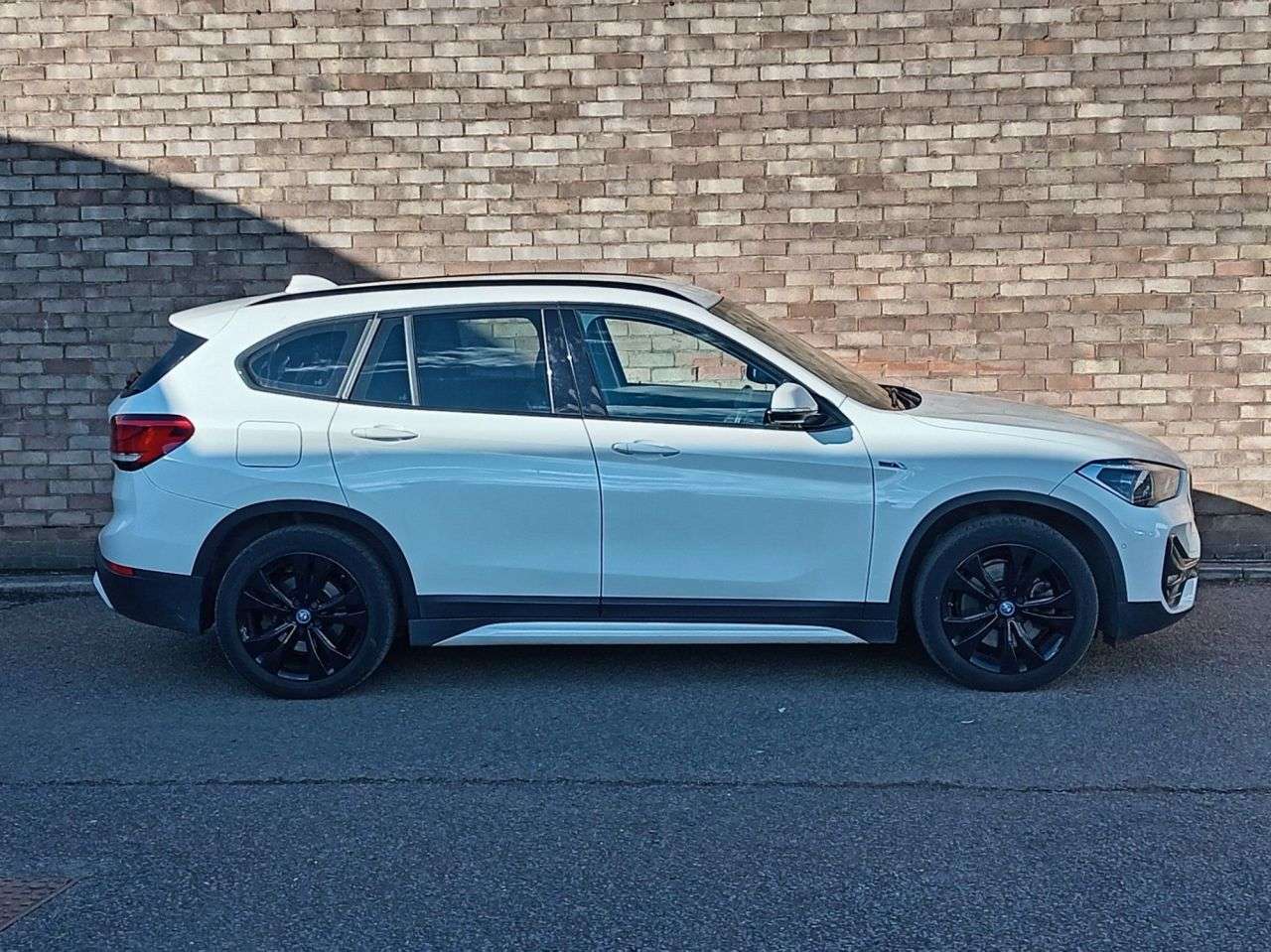 A 2022 BMW X1 1.5 25e 10kWh Sport SUV 5dr Petrol Plug-in Hybrid Auto xDrive Euro 6 (s/s) A 2022 BMW X1 1.5 25e 10kWh Sport SUV 5dr Petrol Plug-in Hybrid Auto xDrive Euro 6 (s/s)