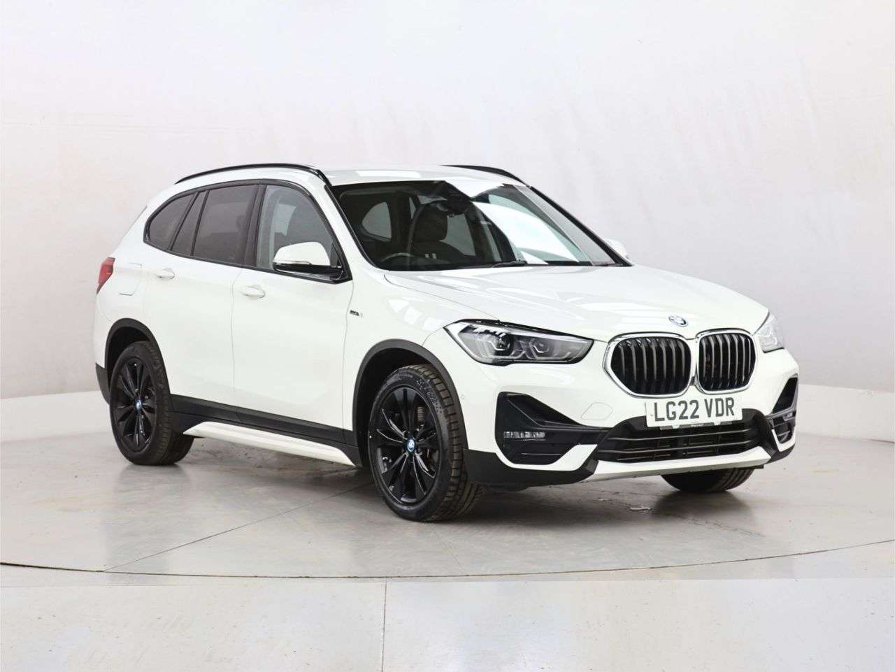 A 2022 BMW X1 1.5 25e 10kWh Sport SUV 5dr Petrol Plug-in Hybrid Auto xDrive Euro 6 (s/s) A 2022 BMW X1 1.5 25e 10kWh Sport SUV 5dr Petrol Plug-in Hybrid Auto xDrive Euro 6 (s/s)