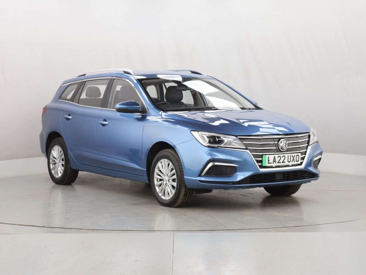 A 2022 MG MG 5 61.1kWh Exclusive Long Range Estate 5dr Electric Auto (156 ps) A 2022 MG MG 5 61.1kWh Exclusive Long Range Estate 5dr Electric Auto (156 ps)