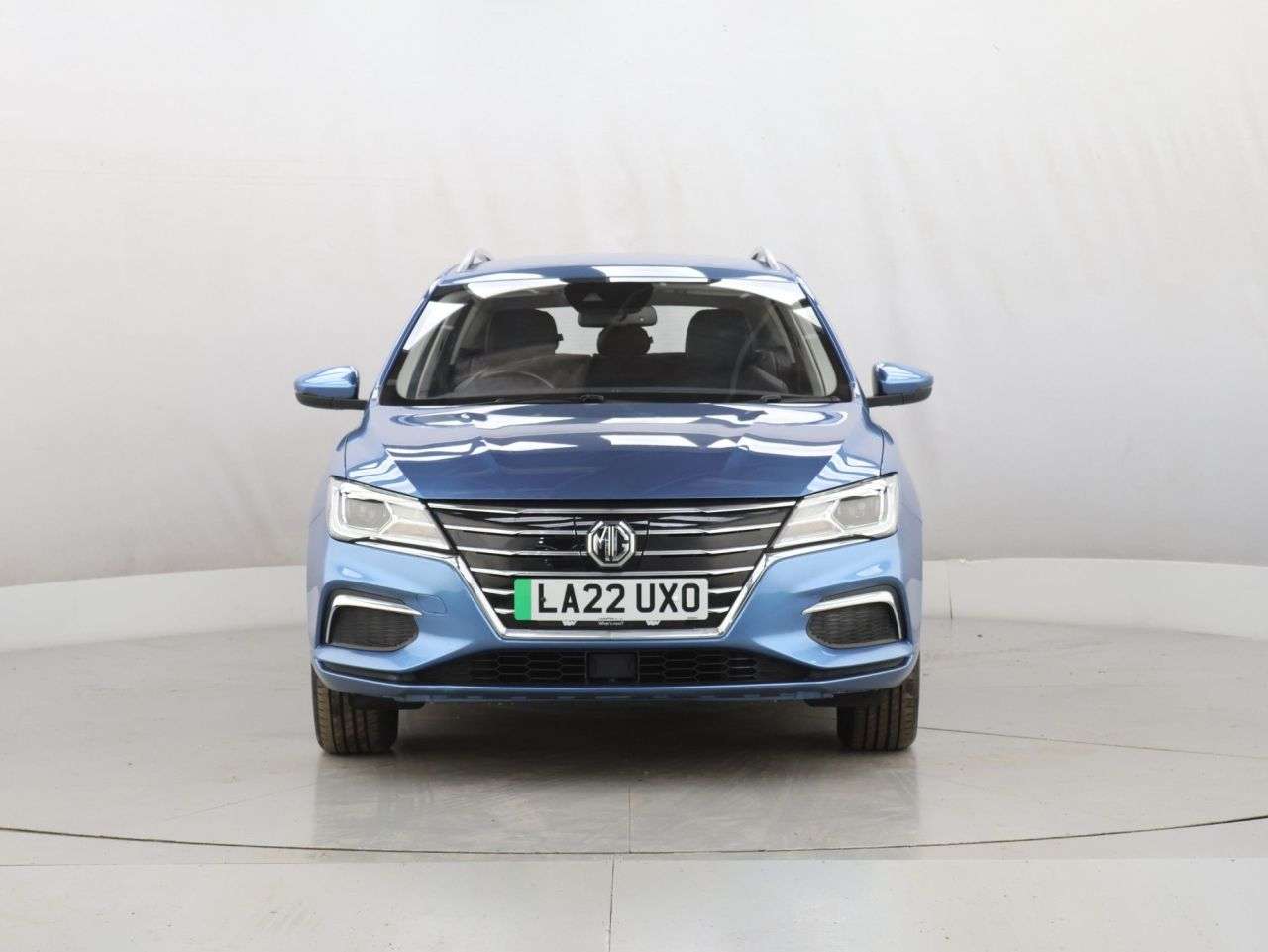 A 2022 MG MG 5 61.1kWh Exclusive Long Range Estate 5dr Electric Auto (156 ps) A 2022 MG MG 5 61.1kWh Exclusive Long Range Estate 5dr Electric Auto (156 ps)