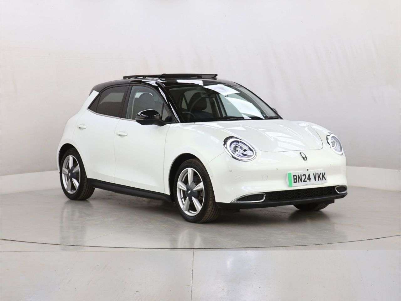 A 2024 GWM ORA 03 63kWh PRO+ Hatchback 5dr Electric Auto (171 ps) A 2024 GWM ORA 03 63kWh PRO+ Hatchback 5dr Electric Auto (171 ps)