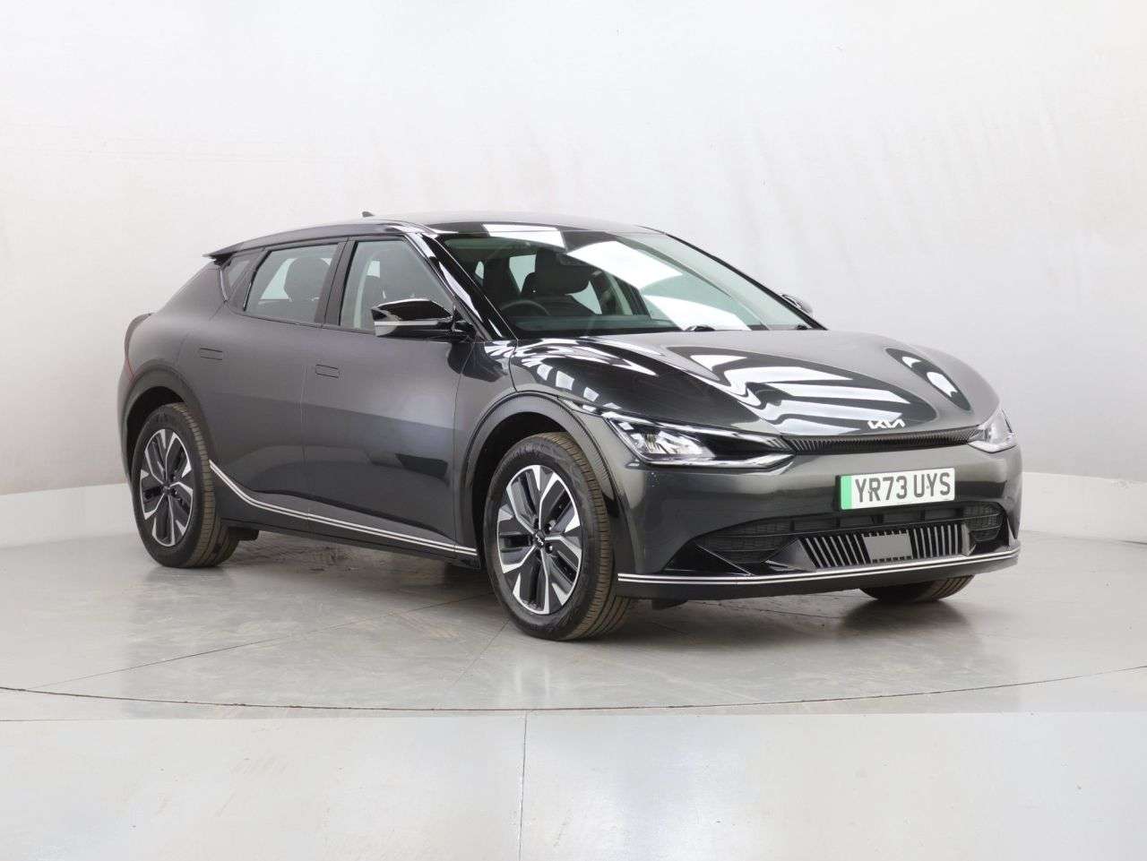 A 2023 KIA EV6 77.4kWh Air Hatchback 5dr Electric Auto (225 bhp) A 2023 KIA EV6 77.4kWh Air Hatchback 5dr Electric Auto (225 bhp)
