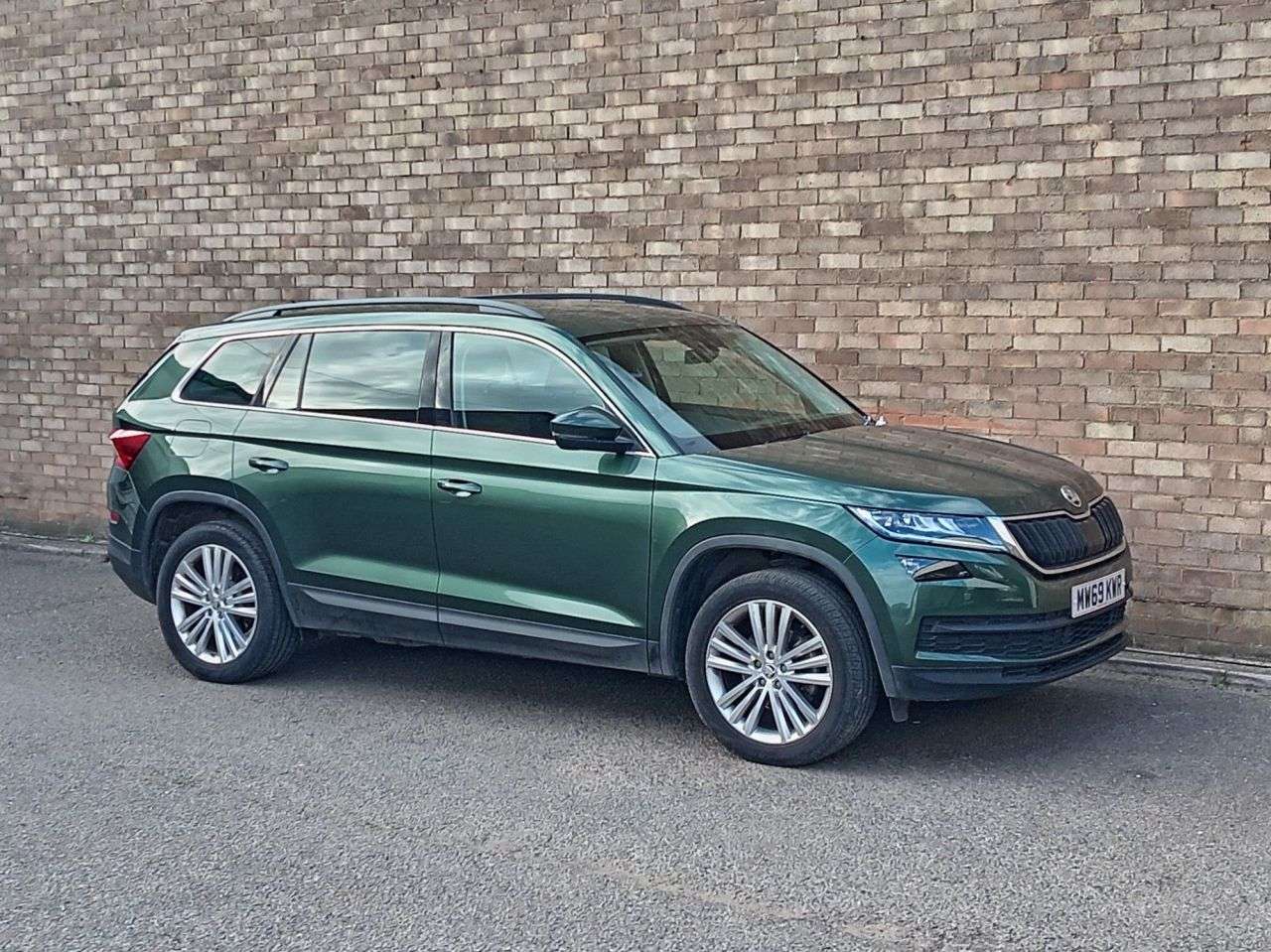 A 2019 SKODA KODIAQ 2.0 TDI SE L SUV 5dr Diesel Manual 4WD Euro 6 (s/s) (7 Seat) (150 ps) A 2019 SKODA KODIAQ 2.0 TDI SE L SUV 5dr Diesel Manual 4WD Euro 6 (s/s) (7 Seat) (150 ps)