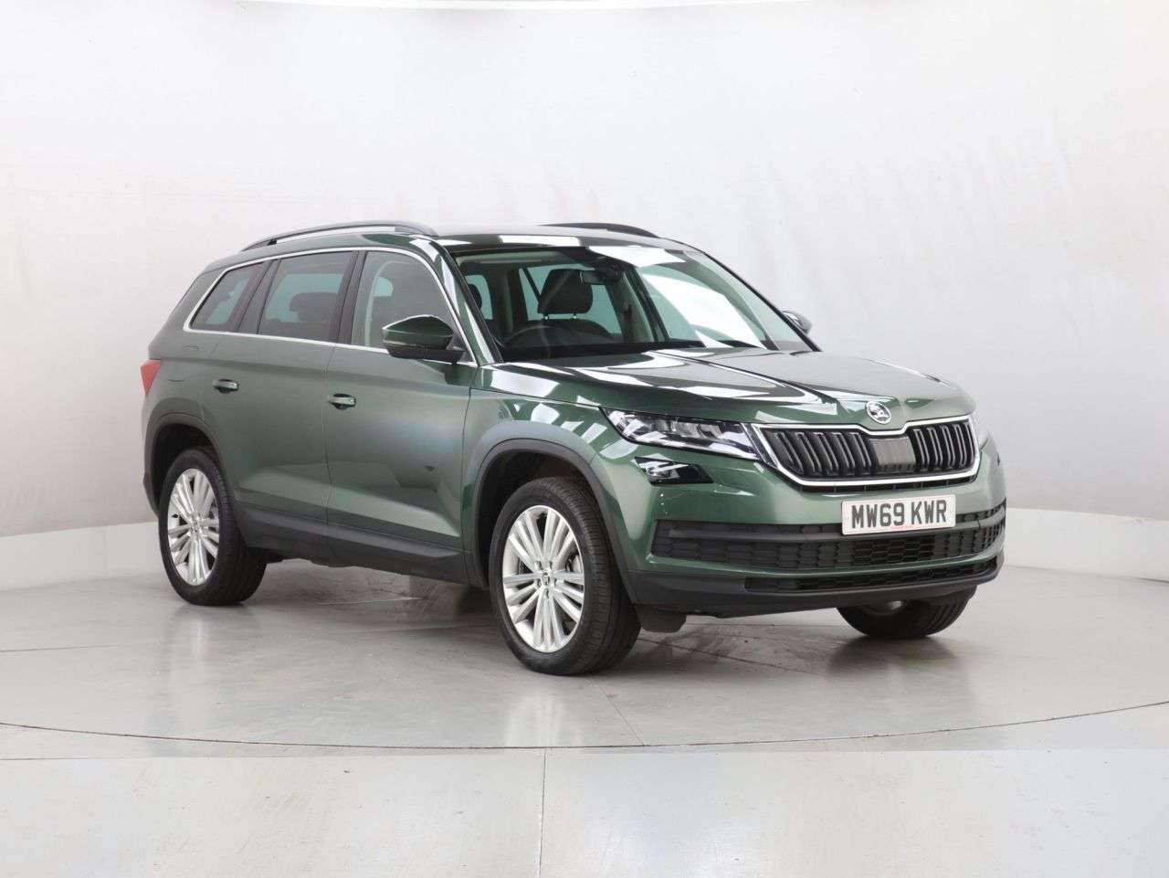 A 2019 SKODA KODIAQ 2.0 TDI SE L SUV 5dr Diesel Manual 4WD Euro 6 (s/s) (7 Seat) (150 ps) A 2019 SKODA KODIAQ 2.0 TDI SE L SUV 5dr Diesel Manual 4WD Euro 6 (s/s) (7 Seat) (150 ps)