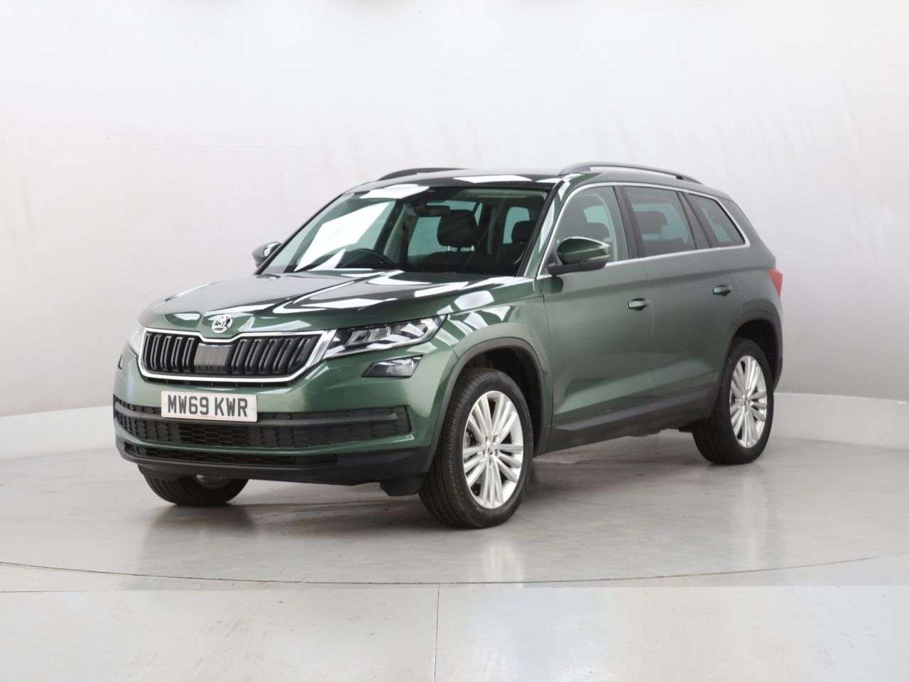 A 2019 SKODA KODIAQ 2.0 TDI SE L SUV 5dr Diesel Manual 4WD Euro 6 (s/s) (7 Seat) (150 ps) A 2019 SKODA KODIAQ 2.0 TDI SE L SUV 5dr Diesel Manual 4WD Euro 6 (s/s) (7 Seat) (150 ps)