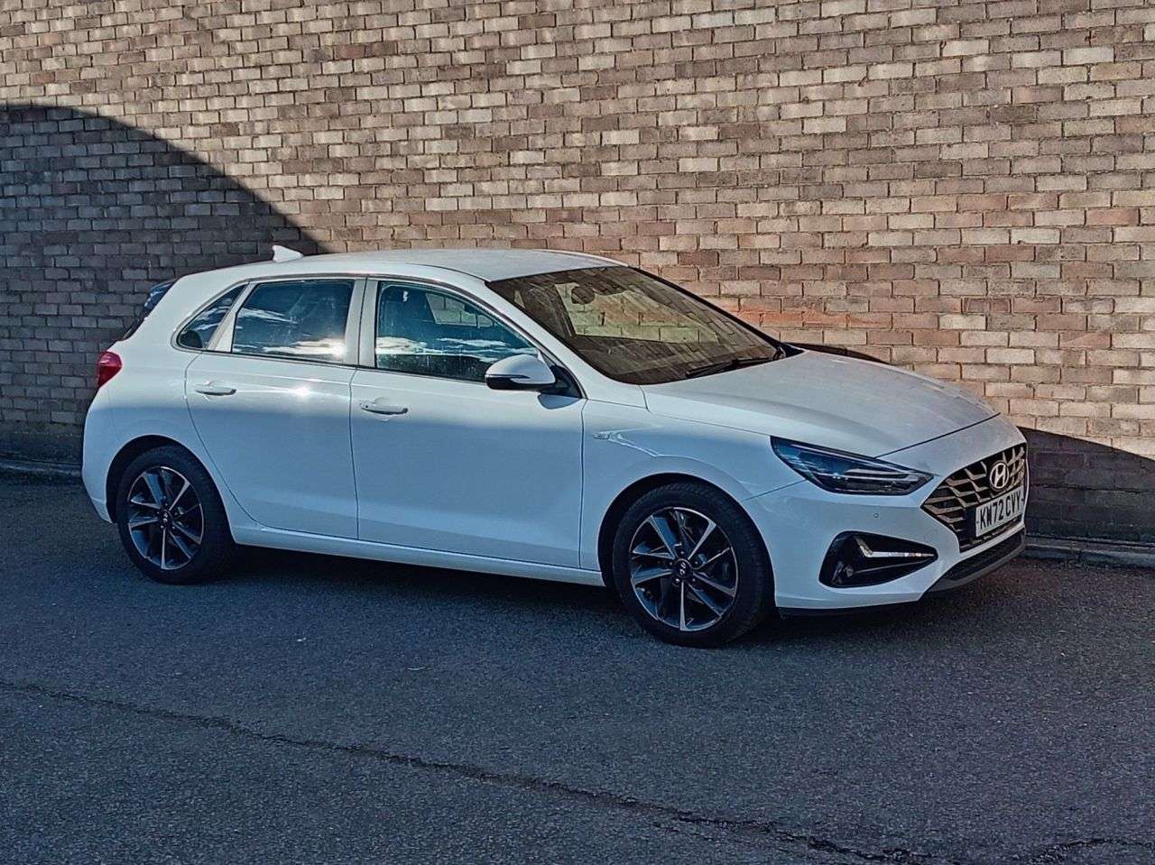 A 2023 HYUNDAI I30 1.0 T-GDi MHEV Premium Hatchback 5dr Petrol Hybrid Manual Euro 6 (s/s) (120 A 2023 HYUNDAI I30 1.0 T-GDi MHEV Premium Hatchback 5dr Petrol Hybrid Manual Euro 6 (s/s) (120