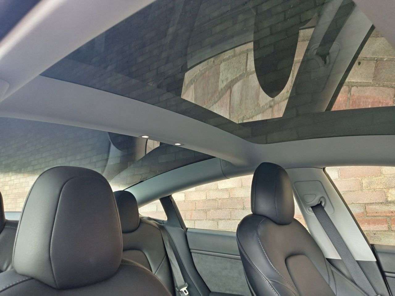 A 2020 TESLA MODEL 3 Standard Range Plus Saloon 4dr Electric Auto RWD (241 bhp) A 2020 TESLA MODEL 3 Standard Range Plus Saloon 4dr Electric Auto RWD (241 bhp)