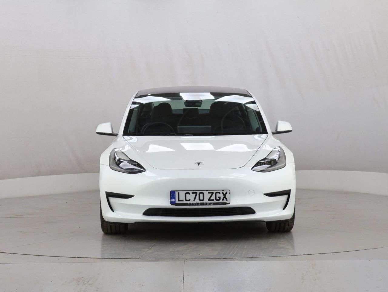 A 2020 TESLA MODEL 3 Standard Range Plus Saloon 4dr Electric Auto RWD (241 bhp) A 2020 TESLA MODEL 3 Standard Range Plus Saloon 4dr Electric Auto RWD (241 bhp)