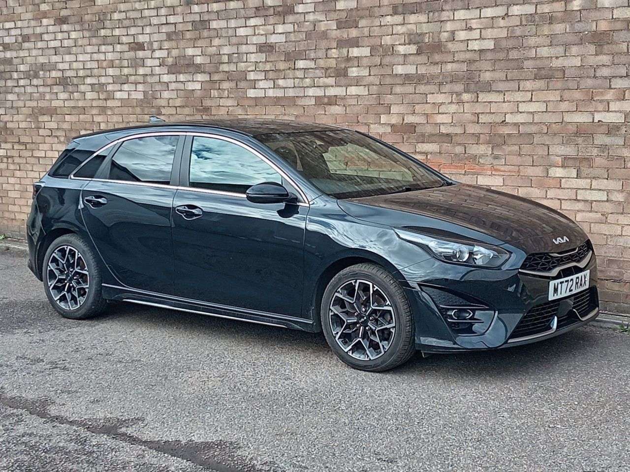 A 2022 KIA CEED 1.5 T-GDi GT-Line Hatchback 5dr Petrol Manual Euro 6 (s/s) (158 bhp) A 2022 KIA CEED 1.5 T-GDi GT-Line Hatchback 5dr Petrol Manual Euro 6 (s/s) (158 bhp)