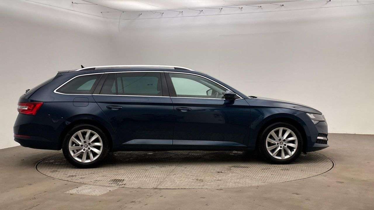 A 2022 SKODA SUPERB 1.5 TSI ACT SE Technology Estate 5dr Petrol DSG Euro 6 (s/s) (150 ps) A 2022 SKODA SUPERB 1.5 TSI ACT SE Technology Estate 5dr Petrol DSG Euro 6 (s/s) (150 ps)