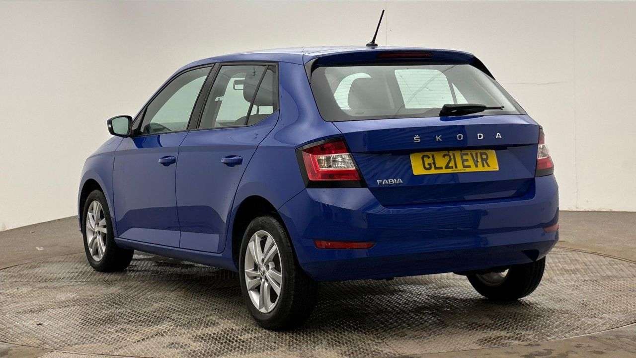 A 2021 SKODA FABIA 1.0 SE Hatchback 5dr Petrol Manual Euro 6 (s/s) (60 ps) A 2021 SKODA FABIA 1.0 SE Hatchback 5dr Petrol Manual Euro 6 (s/s) (60 ps)