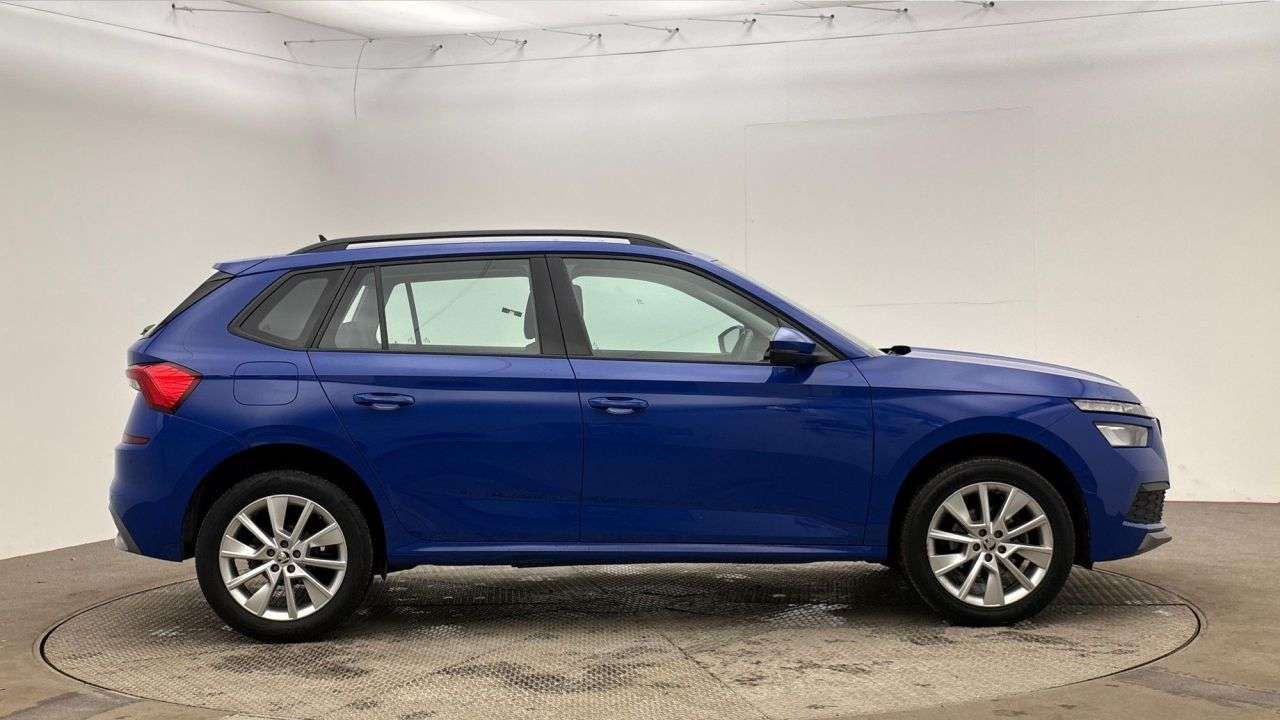 A 2022 SKODA KAMIQ 1.0 TSI SE SUV 5dr Petrol Manual Euro 6 (s/s) (95 ps) A 2022 SKODA KAMIQ 1.0 TSI SE SUV 5dr Petrol Manual Euro 6 (s/s) (95 ps)