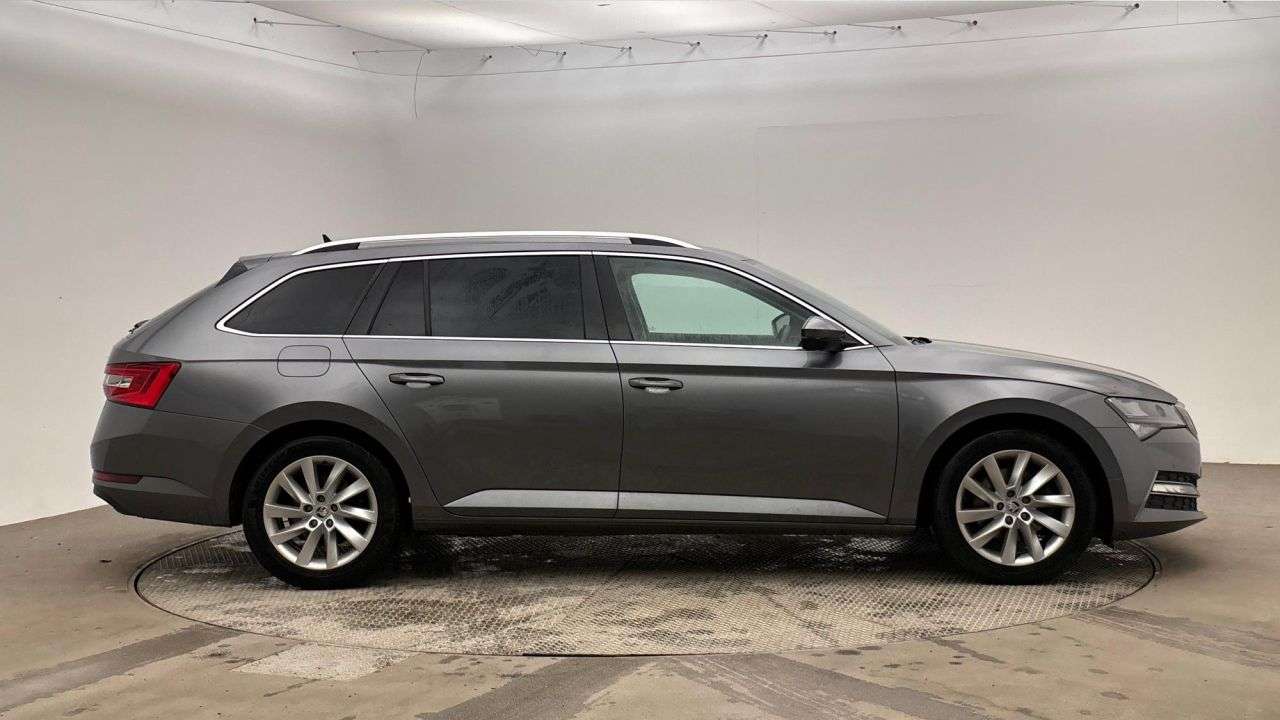 A 2023 SKODA SUPERB 1.4 TSI iV 13kWh SE Technology Estate 5dr Petrol Plug-in Hybrid DSG Euro 6 A 2023 SKODA SUPERB 1.4 TSI iV 13kWh SE Technology Estate 5dr Petrol Plug-in Hybrid DSG Euro 6