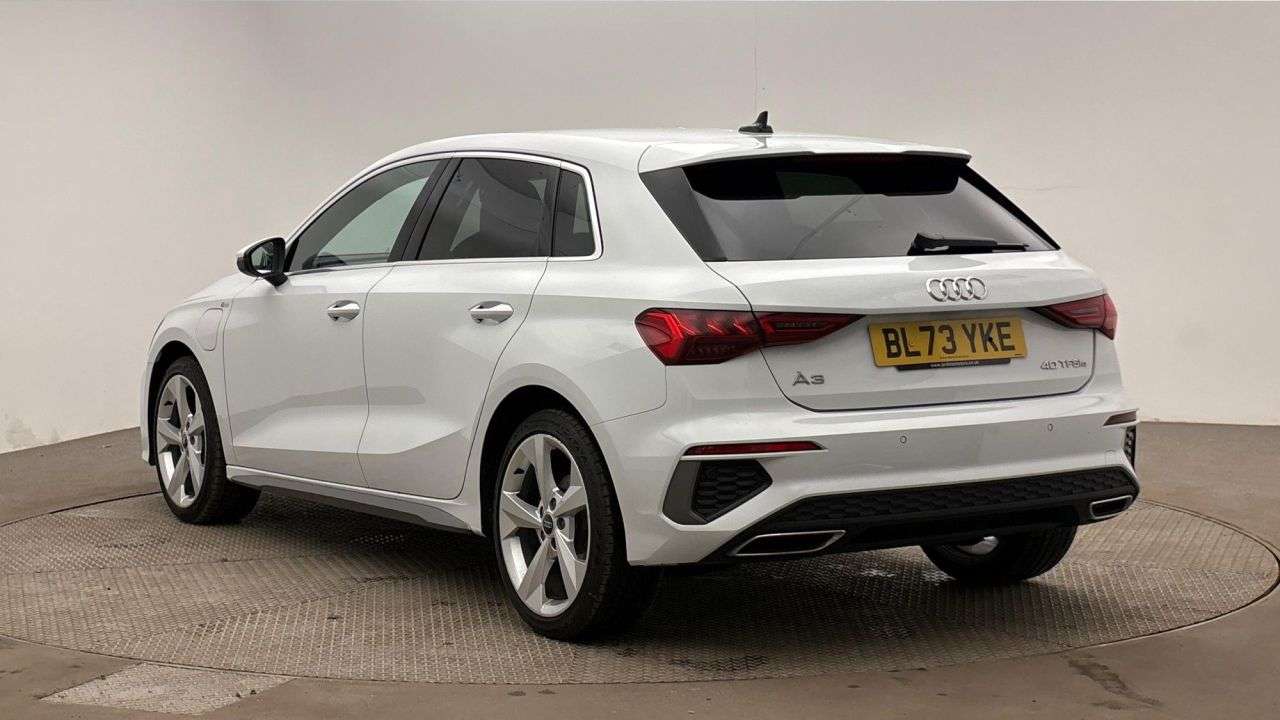 A 2024 AUDI A3 1.4 TFSIe 40 S line Sportback 5dr Petrol Plug-in Hybrid S Tronic Euro 6 (s/ A 2024 AUDI A3 1.4 TFSIe 40 S line Sportback 5dr Petrol Plug-in Hybrid S Tronic Euro 6 (s/