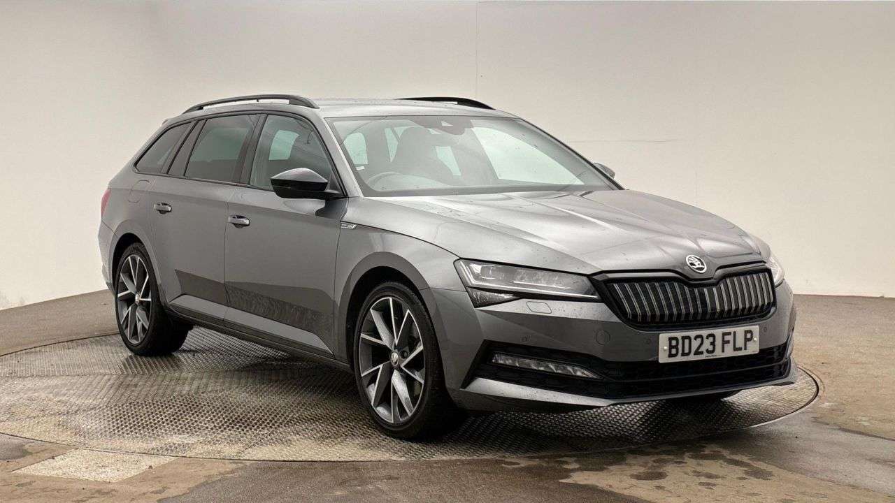 A 2023 SKODA SUPERB 1.4 TSI iV 13kWh SportLine Plus Estate 5dr Petrol Plug-in Hybrid DSG Euro 6 A 2023 SKODA SUPERB 1.4 TSI iV 13kWh SportLine Plus Estate 5dr Petrol Plug-in Hybrid DSG Euro 6