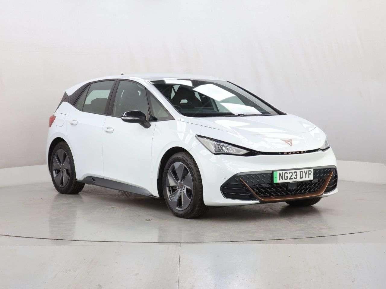 A 2023 CUPRA BORN 58kWh V1 Hatchback 5dr Electric Auto (204 ps) A 2023 CUPRA BORN 58kWh V1 Hatchback 5dr Electric Auto (204 ps)