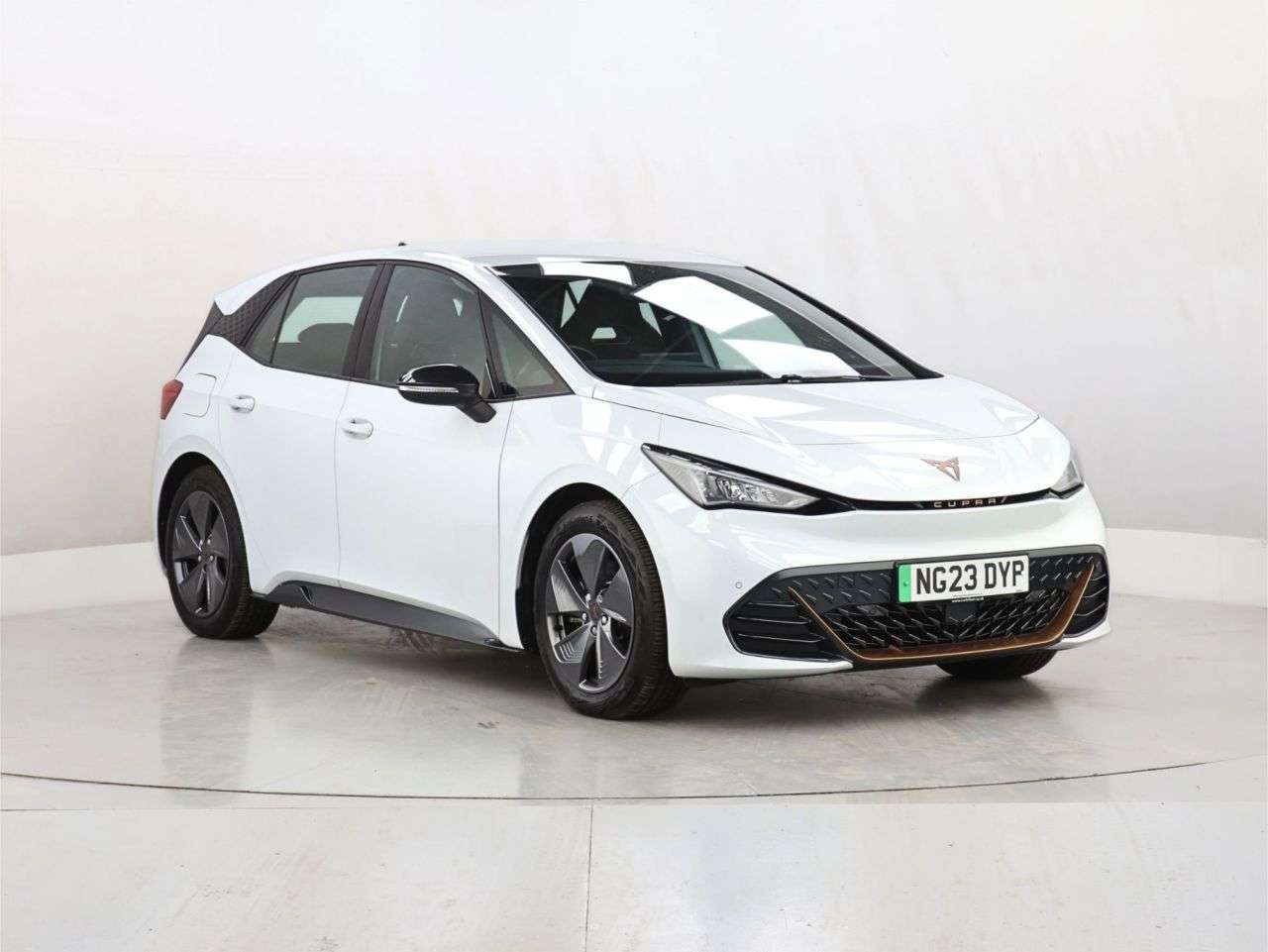 A 2023 CUPRA BORN 58kWh V1 Hatchback 5dr Electric Auto (204 ps) A 2023 CUPRA BORN 58kWh V1 Hatchback 5dr Electric Auto (204 ps)