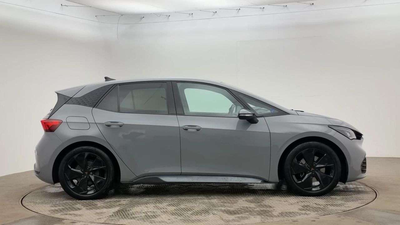 A 2022 CUPRA BORN 58kWh V2 Hatchback 5dr Electric Auto (204 ps) A 2022 CUPRA BORN 58kWh V2 Hatchback 5dr Electric Auto (204 ps)