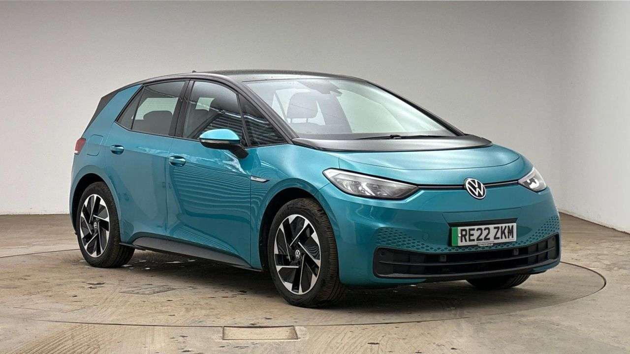 A 2022 VOLKSWAGEN ID3 Pro Performance 58kWh Life Hatchback 5dr Electric Auto (204 ps) A 2022 VOLKSWAGEN ID3 Pro Performance 58kWh Life Hatchback 5dr Electric Auto (204 ps)