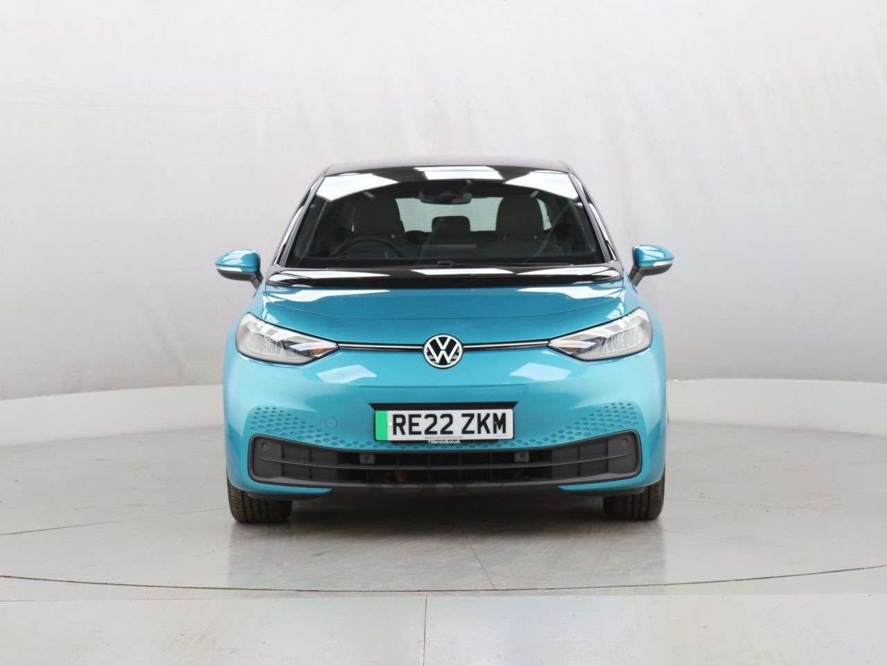A 2022 VOLKSWAGEN ID3 Pro Performance 58kWh Life Hatchback 5dr Electric Auto (204 ps) A 2022 VOLKSWAGEN ID3 Pro Performance 58kWh Life Hatchback 5dr Electric Auto (204 ps)
