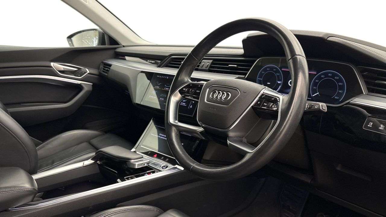 2022 AUDI E-TRON 2022 AUDI E-TRON