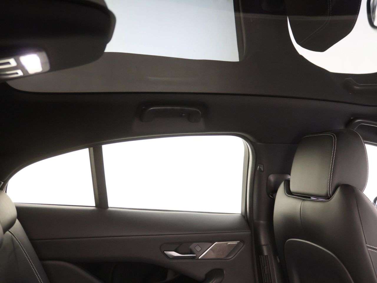 A 2021 JAGUAR I-PACE 400 90kWh Black SUV 5dr Electric Auto 4WD (400 ps) A 2021 JAGUAR I-PACE 400 90kWh Black SUV 5dr Electric Auto 4WD (400 ps)