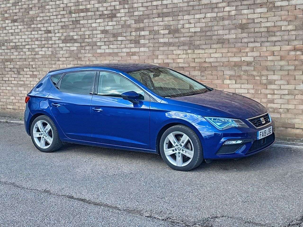 A 2019 SEAT LEON 1.5 TSI EVO FR Hatchback 5dr Petrol Manual Euro 6 (s/s) (130 ps) A 2019 SEAT LEON 1.5 TSI EVO FR Hatchback 5dr Petrol Manual Euro 6 (s/s) (130 ps)