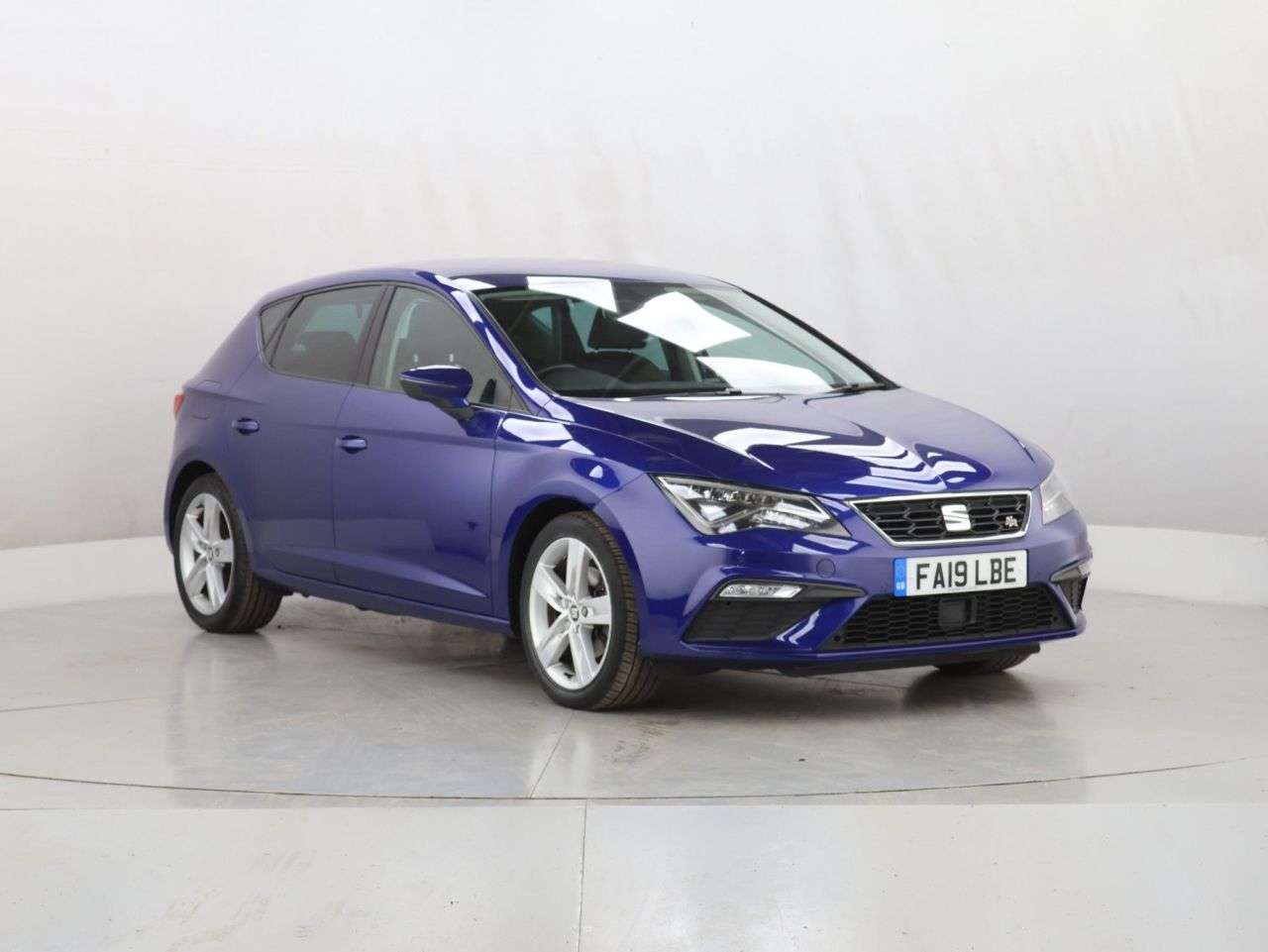 A 2019 SEAT LEON 1.5 TSI EVO FR Hatchback 5dr Petrol Manual Euro 6 (s/s) (130 ps) A 2019 SEAT LEON 1.5 TSI EVO FR Hatchback 5dr Petrol Manual Euro 6 (s/s) (130 ps)