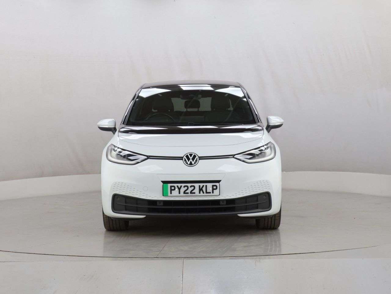 A 2022 VOLKSWAGEN ID3 Pro Performance 58kWh Family Hatchback 5dr Electric Auto (204 ps) A 2022 VOLKSWAGEN ID3 Pro Performance 58kWh Family Hatchback 5dr Electric Auto (204 ps)