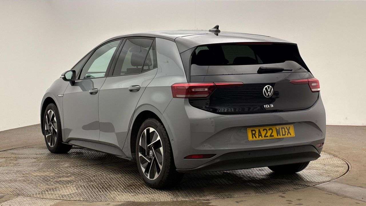 A 2022 VOLKSWAGEN ID3 Pro Performance 58kWh Family Hatchback 5dr Electric Auto (204 ps) A 2022 VOLKSWAGEN ID3 Pro Performance 58kWh Family Hatchback 5dr Electric Auto (204 ps)