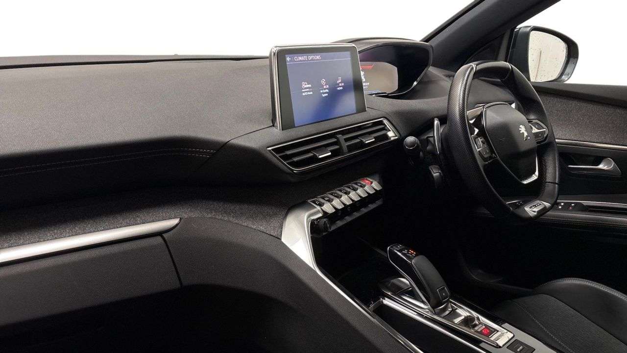 A 2021 PEUGEOT 3008 1.5 BlueHDi GT Line SUV 5dr Diesel EAT Euro 6 (s/s) (130 ps) A 2021 PEUGEOT 3008 1.5 BlueHDi GT Line SUV 5dr Diesel EAT Euro 6 (s/s) (130 ps)
