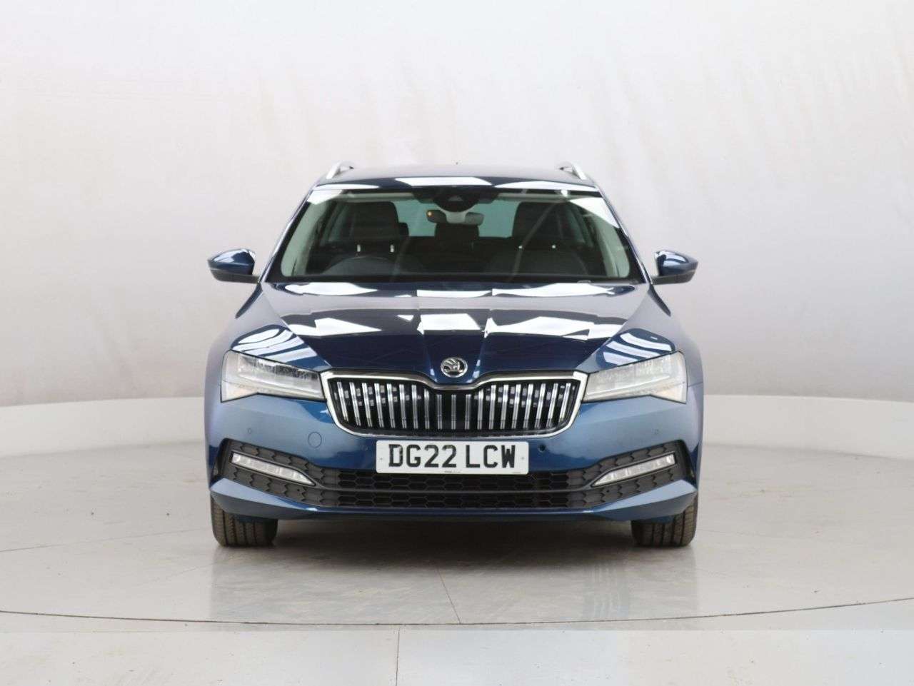 A 2022 SKODA SUPERB 1.5 TSI ACT SE Technology Estate 5dr Petrol Manual Euro 6 (s/s) (150 ps) A 2022 SKODA SUPERB 1.5 TSI ACT SE Technology Estate 5dr Petrol Manual Euro 6 (s/s) (150 ps)
