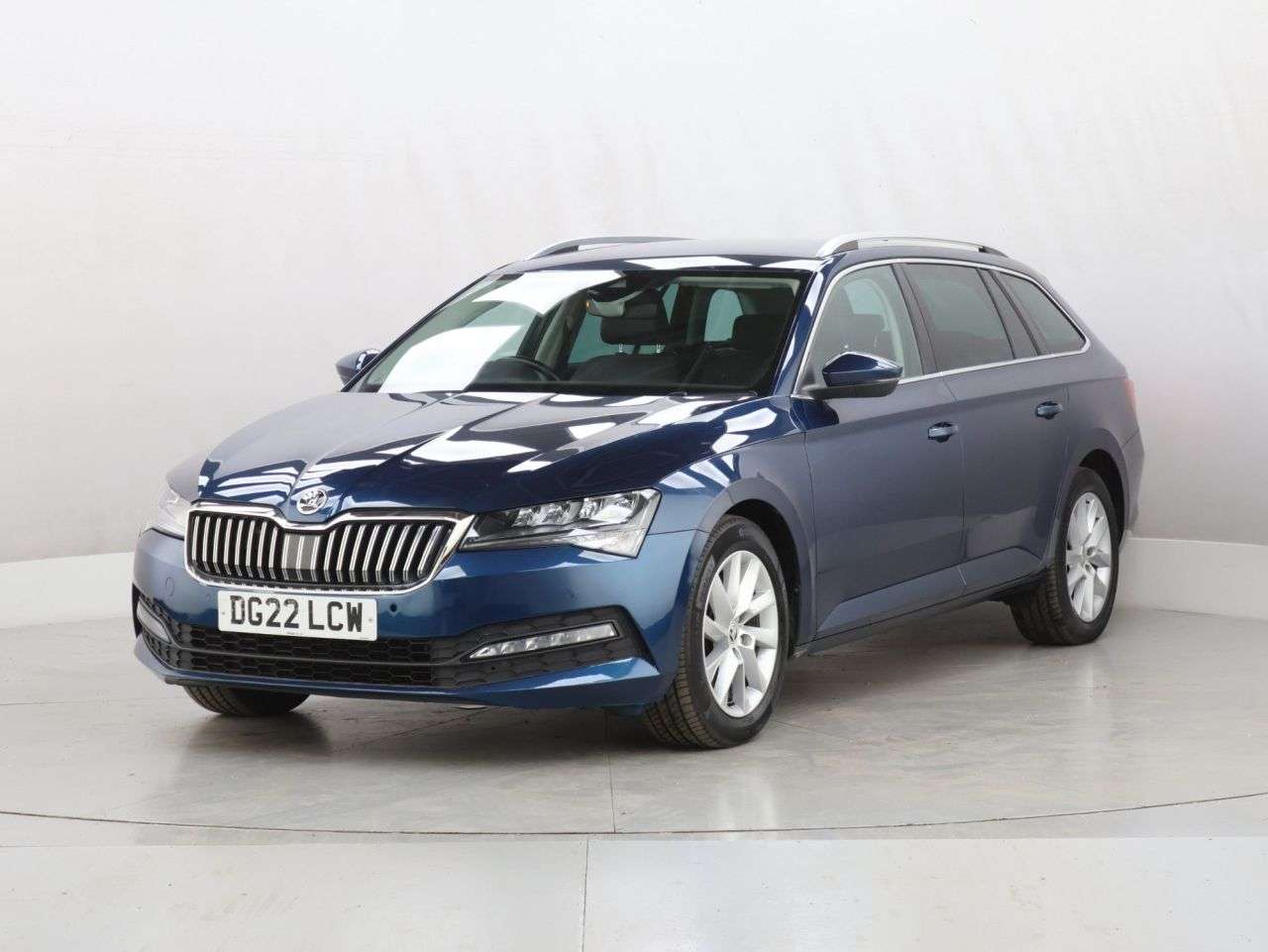 A 2022 SKODA SUPERB 1.5 TSI ACT SE Technology Estate 5dr Petrol Manual Euro 6 (s/s) (150 ps) A 2022 SKODA SUPERB 1.5 TSI ACT SE Technology Estate 5dr Petrol Manual Euro 6 (s/s) (150 ps)