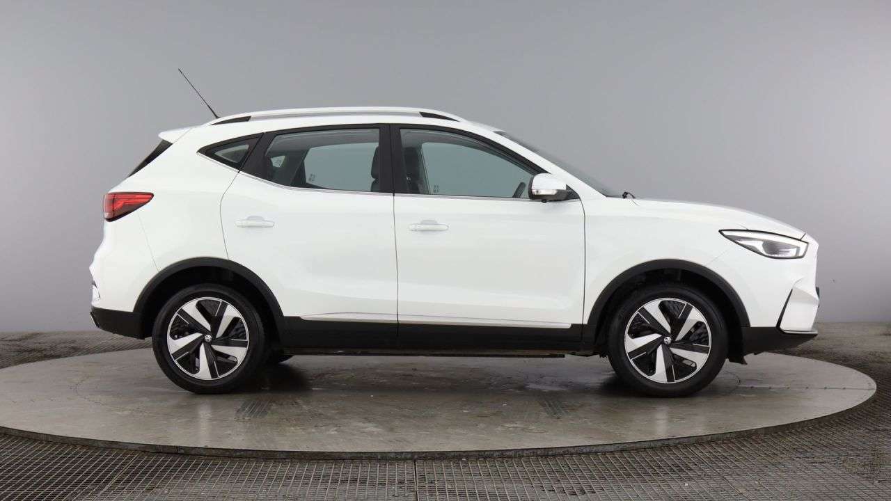 A 2022 MG MG ZS 51.1kWh Trophy SUV 5dr Electric Auto (176 ps) A 2022 MG MG ZS 51.1kWh Trophy SUV 5dr Electric Auto (176 ps)