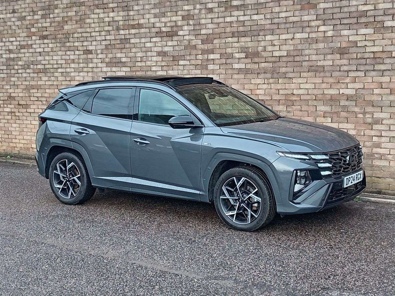 A 2024 HYUNDAI TUCSON 1.6 T-GDi N Line S SUV 5dr Petrol Hybrid Auto Euro 6 (s/s) (215 ps) A 2024 HYUNDAI TUCSON 1.6 T-GDi N Line S SUV 5dr Petrol Hybrid Auto Euro 6 (s/s) (215 ps)