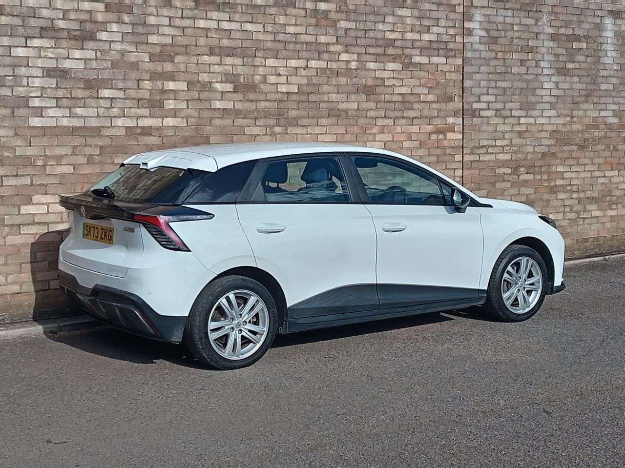 A 2023 MG MG 4 64kWh SE Long Range Hatchback 5dr Electric Auto (203 ps) A 2023 MG MG 4 64kWh SE Long Range Hatchback 5dr Electric Auto (203 ps)