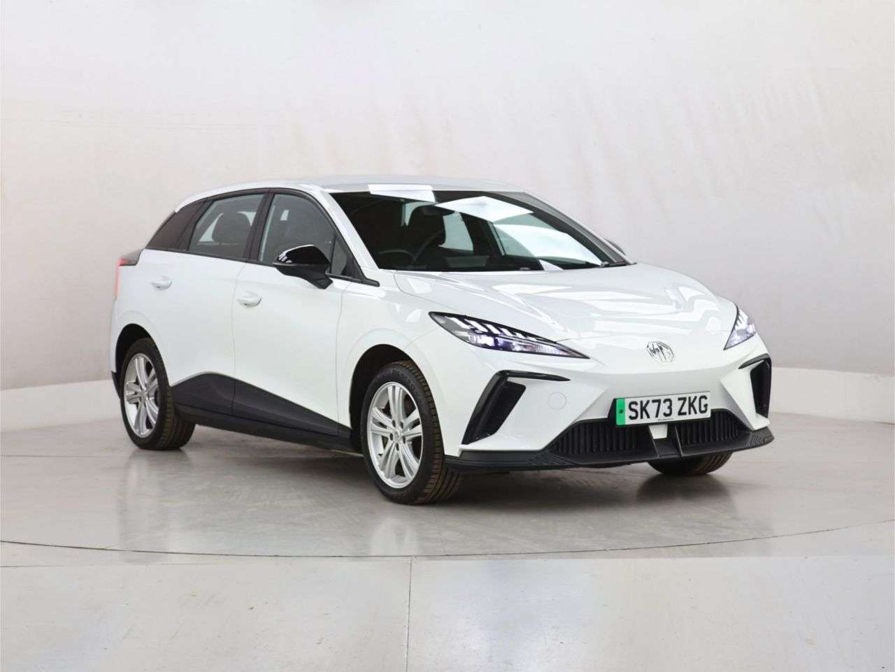 A 2023 MG MG 4 64kWh SE Long Range Hatchback 5dr Electric Auto (203 ps) A 2023 MG MG 4 64kWh SE Long Range Hatchback 5dr Electric Auto (203 ps)