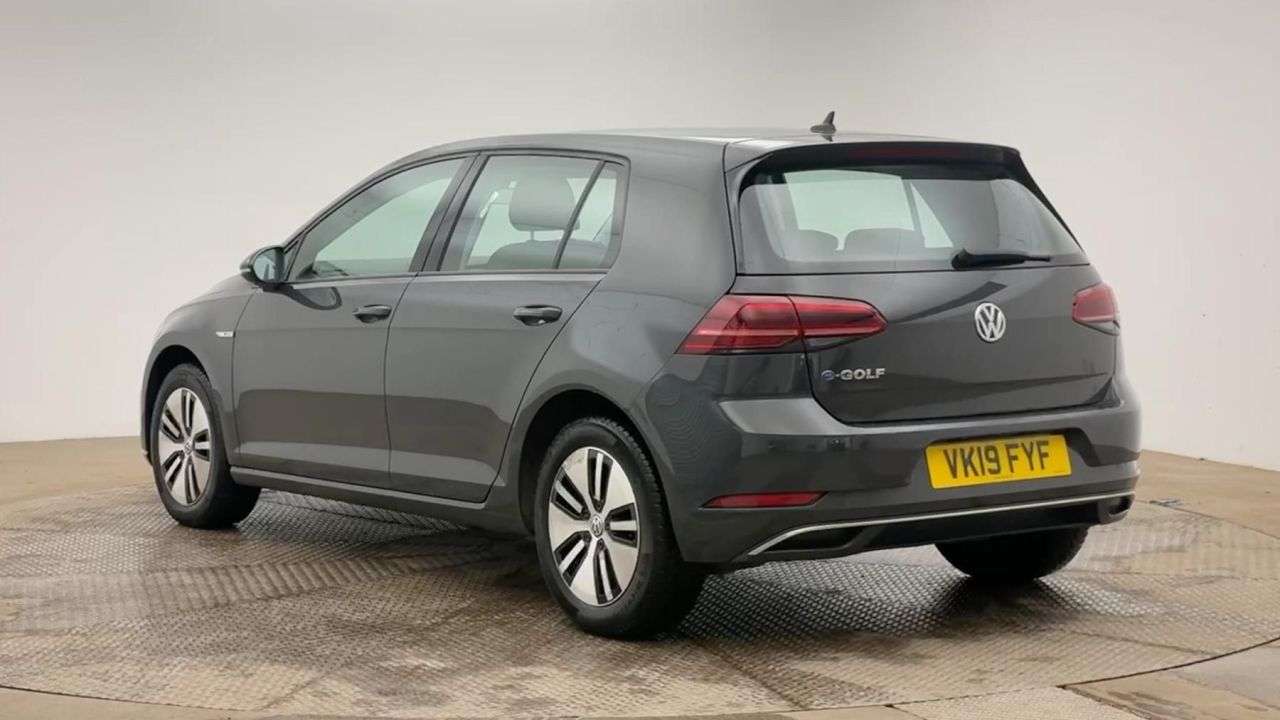 A 2019 VOLKSWAGEN E-GOLF 35.8kWh e-Golf Hatchback 5dr Electric Auto (136 ps) A 2019 VOLKSWAGEN E-GOLF 35.8kWh e-Golf Hatchback 5dr Electric Auto (136 ps)