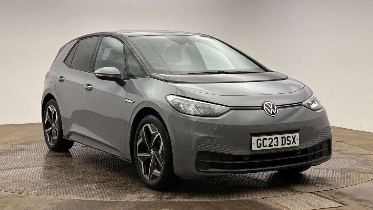 A 2023 VOLKSWAGEN ID3 Pro Performance 58kWh Life Hatchback 5dr Electric Auto (204 ps) A 2023 VOLKSWAGEN ID3 Pro Performance 58kWh Life Hatchback 5dr Electric Auto (204 ps)