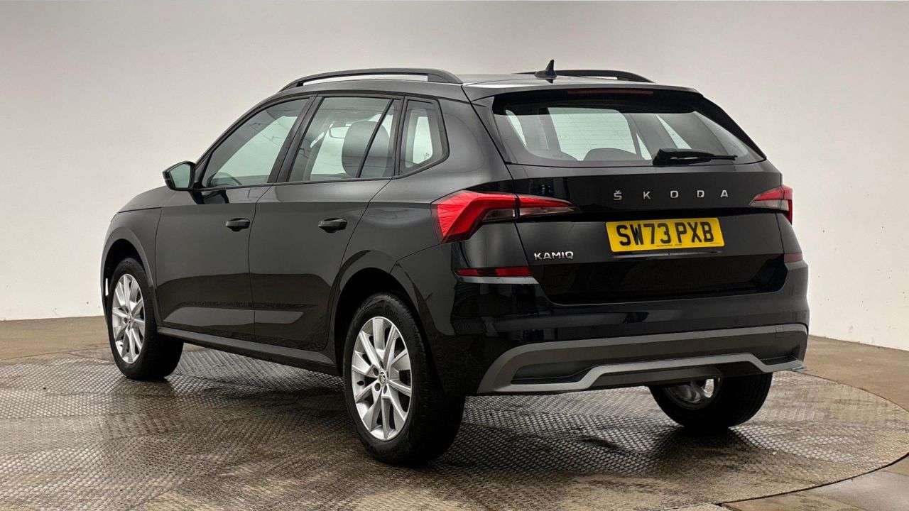 A 2024 SKODA KAMIQ 1.0 TSI SE SUV 5dr Petrol DSG Euro 6 (s/s) (110 ps) A 2024 SKODA KAMIQ 1.0 TSI SE SUV 5dr Petrol DSG Euro 6 (s/s) (110 ps)