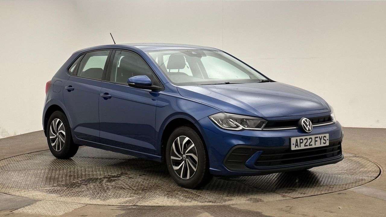 A 2022 VOLKSWAGEN POLO 1.0 TSI Life Hatchback 5dr Petrol DSG Euro 6 (s/s) (95 ps) A 2022 VOLKSWAGEN POLO 1.0 TSI Life Hatchback 5dr Petrol DSG Euro 6 (s/s) (95 ps)