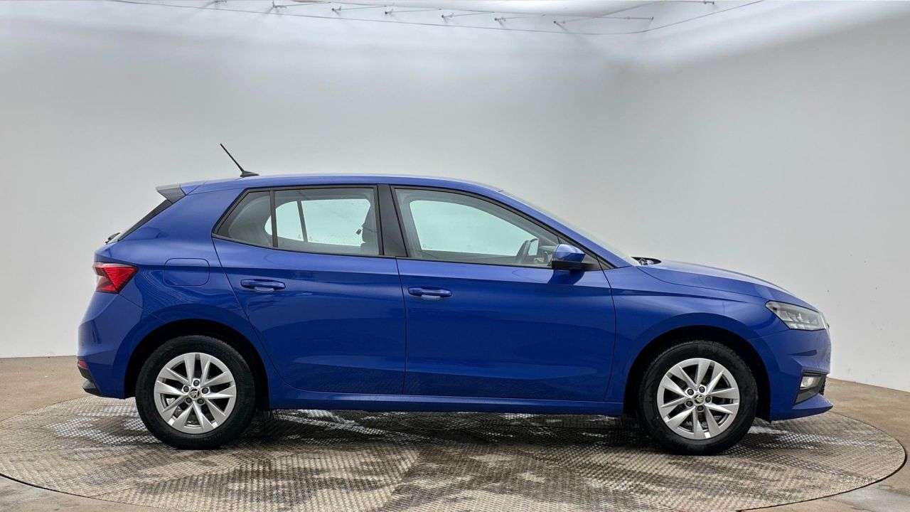 A 2023 SKODA FABIA 1.0 MPI SE Comfort Hatchback 5dr Petrol Manual Euro 6 (s/s) (80 ps) A 2023 SKODA FABIA 1.0 MPI SE Comfort Hatchback 5dr Petrol Manual Euro 6 (s/s) (80 ps)