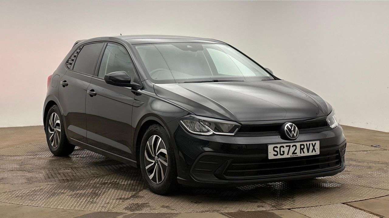 A 2022 VOLKSWAGEN POLO 1.0 EVO Life Hatchback 5dr Petrol Manual Euro 6 (s/s) (80 ps) A 2022 VOLKSWAGEN POLO 1.0 EVO Life Hatchback 5dr Petrol Manual Euro 6 (s/s) (80 ps)