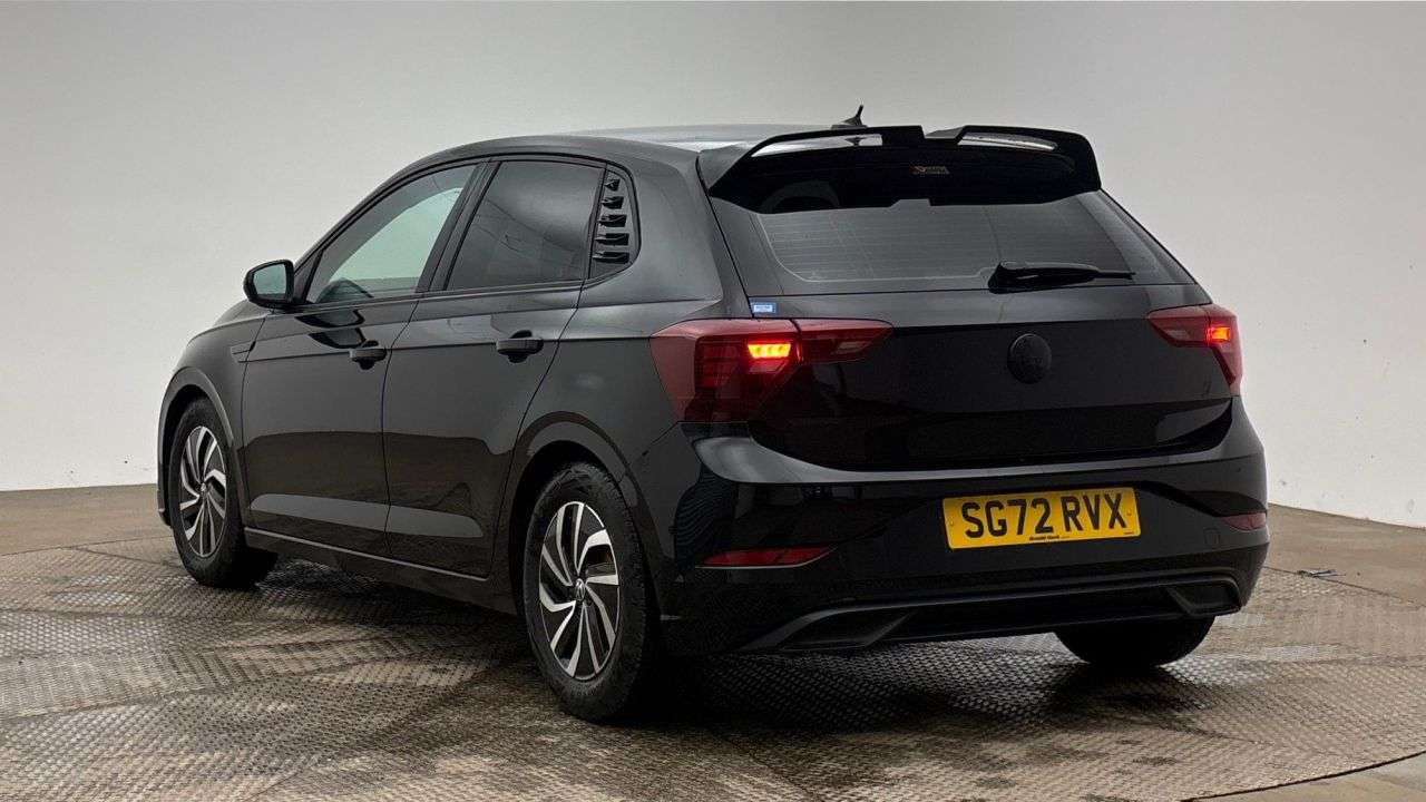 A 2022 VOLKSWAGEN POLO 1.0 EVO Life Hatchback 5dr Petrol Manual Euro 6 (s/s) (80 ps) A 2022 VOLKSWAGEN POLO 1.0 EVO Life Hatchback 5dr Petrol Manual Euro 6 (s/s) (80 ps)