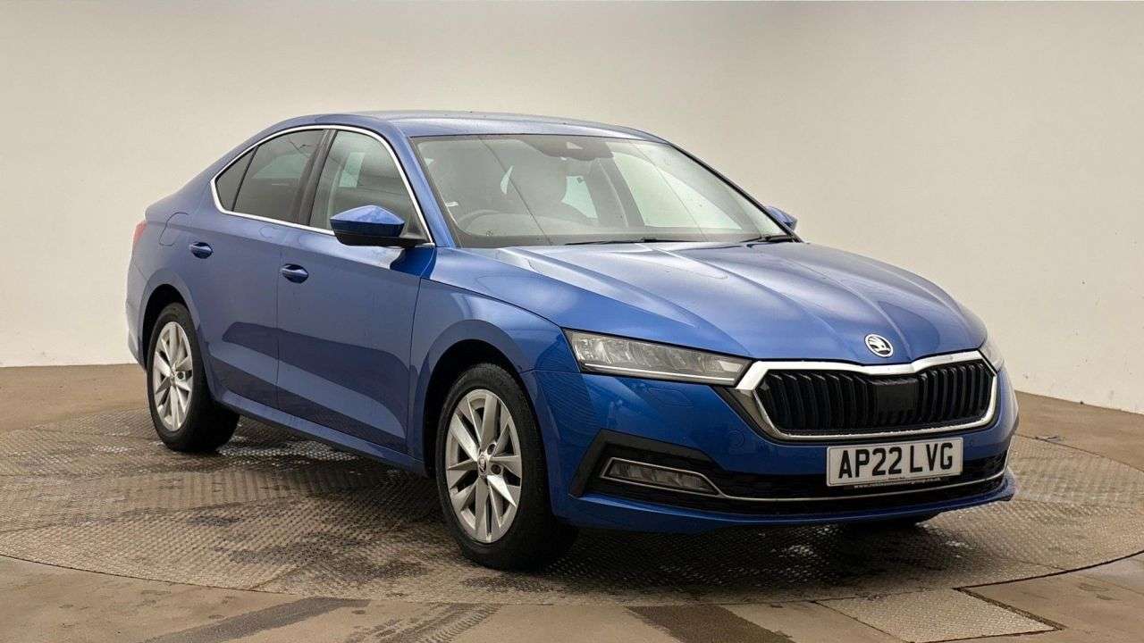 A 2022 SKODA OCTAVIA 1.4 TSI iV 13kWh SE L Hatchback 5dr Petrol Plug-in Hybrid DSG Euro 6 (s/s) A 2022 SKODA OCTAVIA 1.4 TSI iV 13kWh SE L Hatchback 5dr Petrol Plug-in Hybrid DSG Euro 6 (s/s)