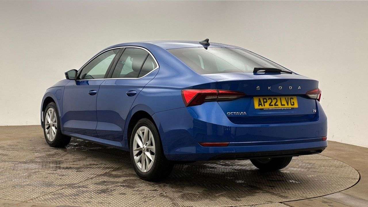 A 2022 SKODA OCTAVIA 1.4 TSI iV 13kWh SE L Hatchback 5dr Petrol Plug-in Hybrid DSG Euro 6 (s/s) A 2022 SKODA OCTAVIA 1.4 TSI iV 13kWh SE L Hatchback 5dr Petrol Plug-in Hybrid DSG Euro 6 (s/s)