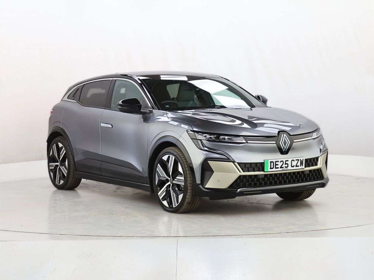 A 2025 RENAULT MEGANE E-TECH comfort range 60kWh iconic Hatchback 5dr Electric Auto (220 ps) A 2025 RENAULT MEGANE E-TECH comfort range 60kWh iconic Hatchback 5dr Electric Auto (220 ps)