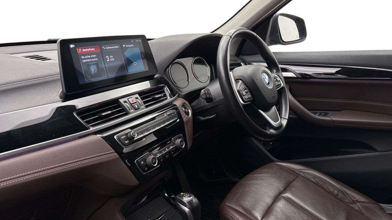 A 2022 BMW X1 1.5 25e 10kWh xLine SUV 5dr Petrol Plug-in Hybrid Auto xDrive Euro 6 (s/s) A 2022 BMW X1 1.5 25e 10kWh xLine SUV 5dr Petrol Plug-in Hybrid Auto xDrive Euro 6 (s/s)