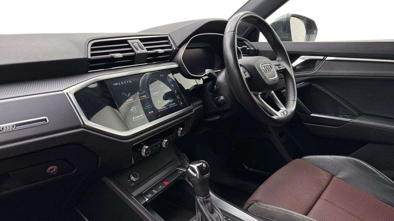 2022 AUDI Q3 2022 AUDI Q3
