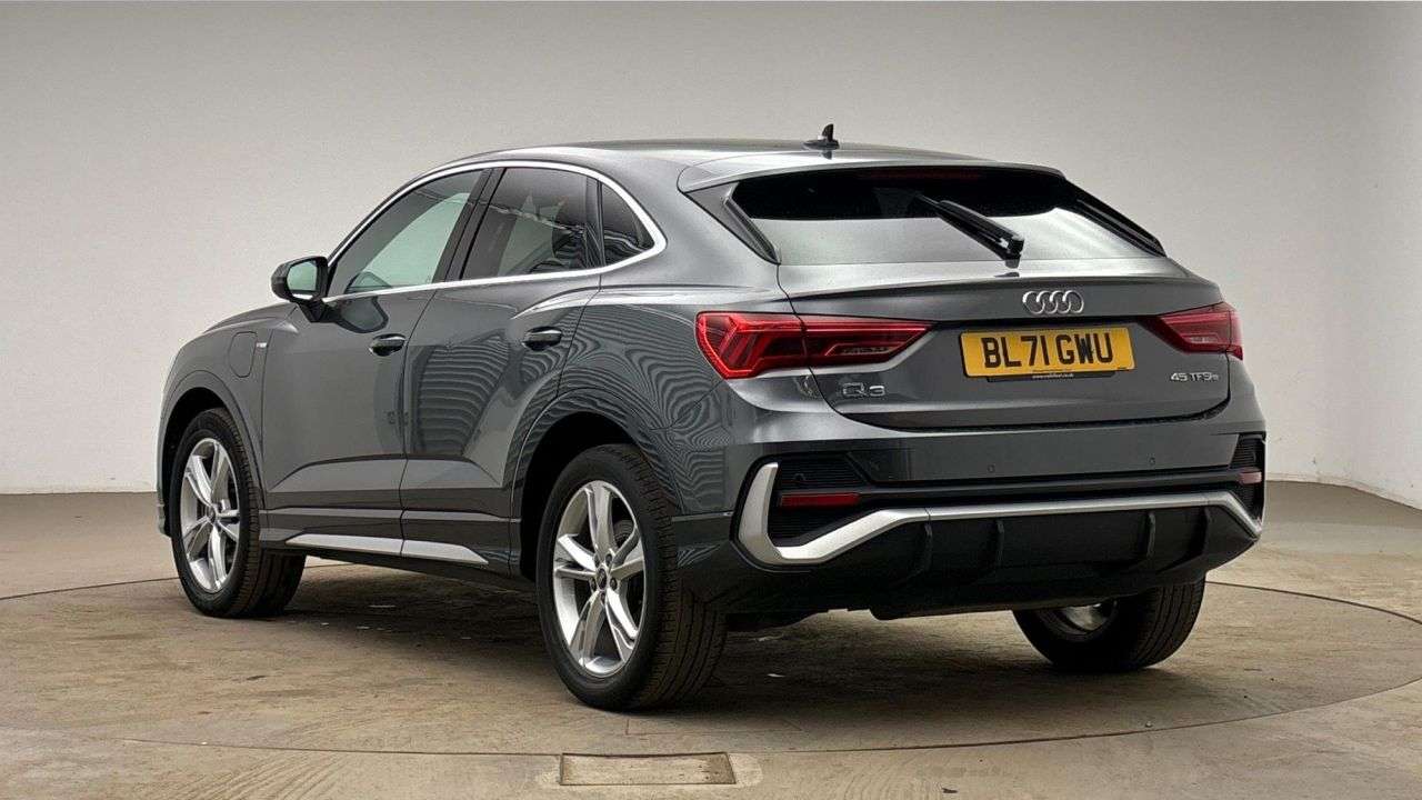 A 2022 AUDI Q3 1.4 TFSIe 45 S line Sportback 5dr Petrol Plug-in Hybrid S Tronic Euro 6 (s/ A 2022 AUDI Q3 1.4 TFSIe 45 S line Sportback 5dr Petrol Plug-in Hybrid S Tronic Euro 6 (s/